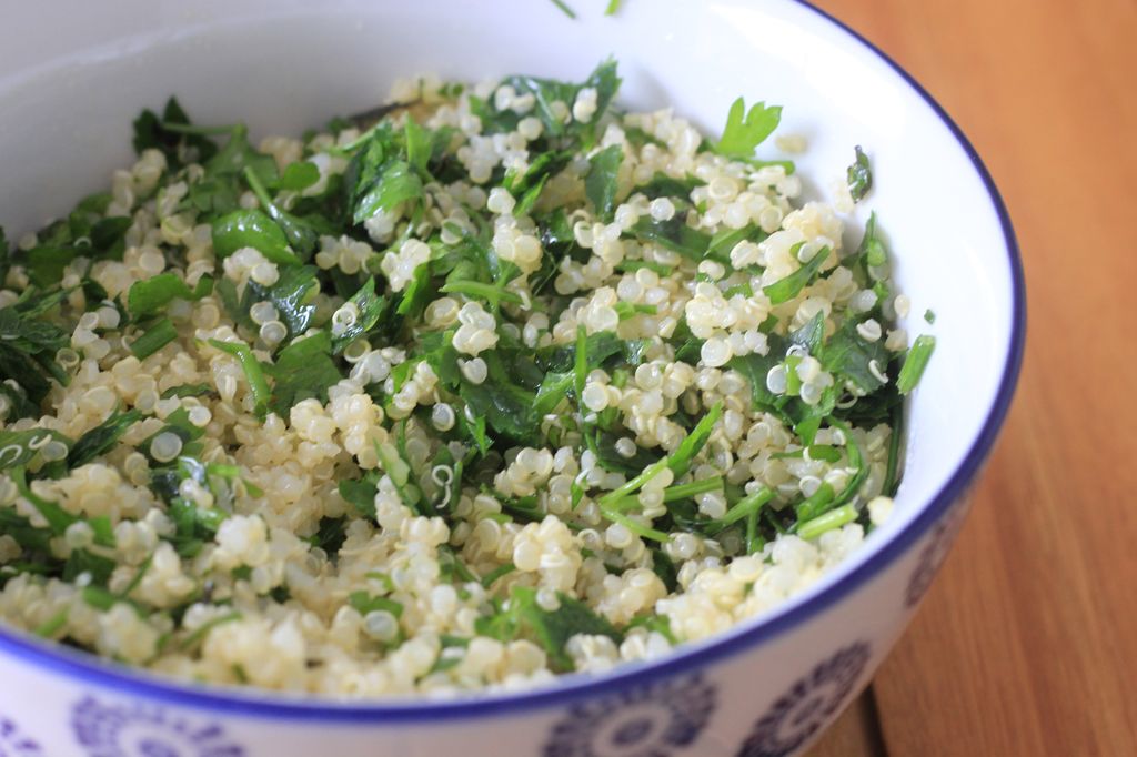 Recette salade de quinoa aux herbes aromatiques